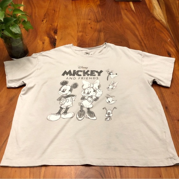 Mickey Mouse Disney Mickey and Friends Gray Graphic Oversized Casual T Shirt Tee - Picture 8 of 14